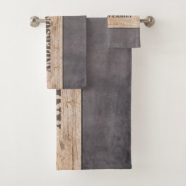 Wood on Dark Background, Family Name Bad Handdoek