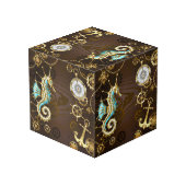 Wooden Background with Mechanical Seahorse Kubus (Achter hoekig)