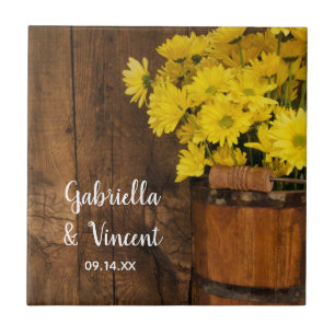 Wooden Bucket en Yellow Daisies Country Wedding Tegeltje