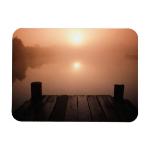 Wooden Jetty op het meer bij Sunset   New Orleans, Magneet