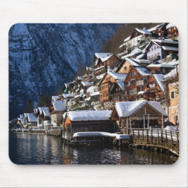 Wooden lakeside houses in Hallstatt, Oostenrijk Muismat