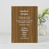Woodgrain wedding photo invitation (Debout devant)
