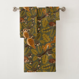 Woodland Creatures and Leaves Pattern Bad Handdoek