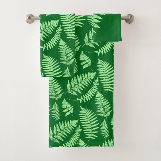 Woodland Fern Pattern, Light Green en Emerald Bad Handdoek (Insitu)