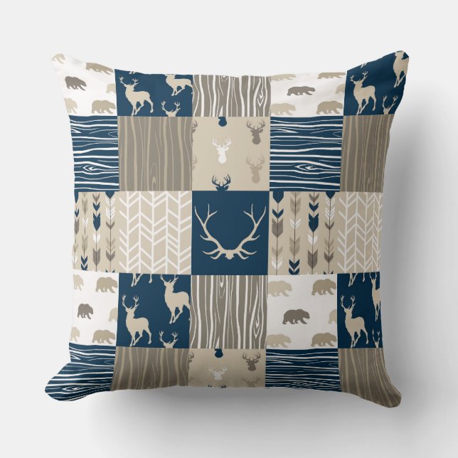Woodland Patchwork Pillow - Navy and Tan Kussen (Voorkant)