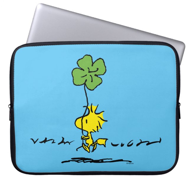 Woodstock Carry Shamrock Laptop Sleeve (Voorkant)