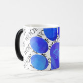 WOOF typografie blauwe hond poot print modern huis Magische Mok (Voorkant links)