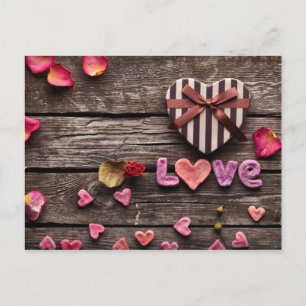 Woord Liefde met Hartvormige Valentijnsdag Cadeau Feestdagenkaart