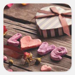 Word Love with Heart Shaped Valentijnsdag Gift Vierkante Sticker