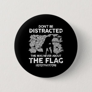 Wordt Niet Afgeleid! Kniel Voor Gelijkheid! Ronde Button 5,7 Cm