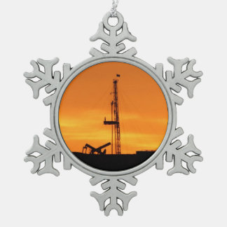 Workover Rig Silhouette op Sunset Tin Sneeuwvlok Ornament