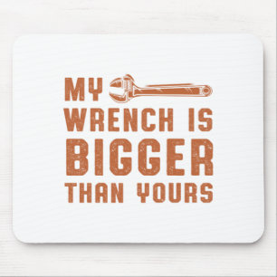 Workshop over schroevendraaier voor reparatie met  muismat