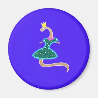 Worm in een groene jurk en een kroon magneet