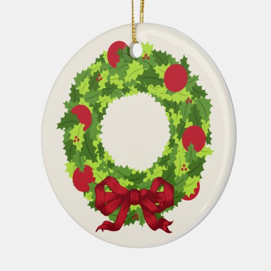 Wreate met kerstversiering met rode boe keramisch ornament (Links)