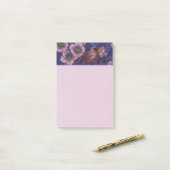 Wren en helleboren, violet en roze post-it® notes (Op bureau)