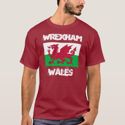 Wrexham, Wales, met Welsh flag T-shirt (Voorkant)