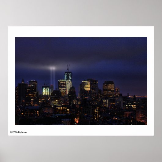 WTC Tribute in Light - 9/11/2011 in twiight Poster (Voorkant)