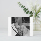 WW2 Soldaat Napping, 1943 Briefkaart (Staand voorkant)
