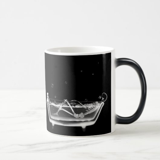 X-Ray Skeleton B&W Bath Time Coffee / Beer Mokken (Rechts)