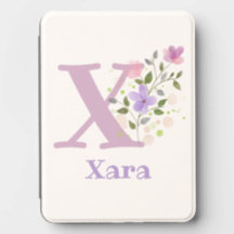 Xara naam met een bloemendesign