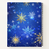 XMAS Blauwe Achtergrond met Golden Snowflakes Notitieboek (Achterkant)