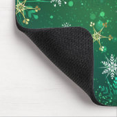 Xmas Golden Snowflakes op groene achtergrond Muismat (Hoek)