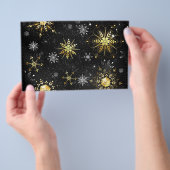 Xmas Golden Snowflakes op zwarte achtergrond Flyer (Hand)