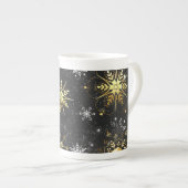Xmas Golden Snowflakes op zwarte achtergrond Porselein Kop (Voorkant rechts)