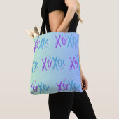 XOXO All-over-Print Canvas tas, Medium Draagtas (Dichtbij)