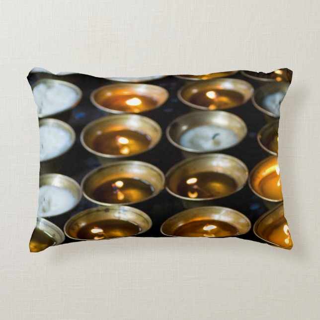 Yak Butter Candles Accent Kussen (Voorkant)
