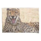 Yawning Cheetah Kussensloop (Voorkant)