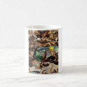 Yellow and Plum Trout Lily en Snagel Shell Koffiemok (Center)