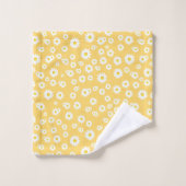 Yellow Boho Spring Daisies Pattern Bad Handdoek (Wasdoekje)