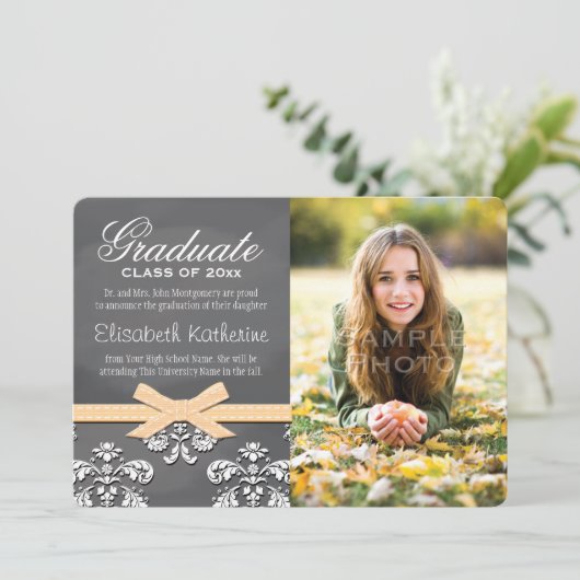 YELLOW Bow Chalkboard Lace Afstuderen aankondiging (Staand voorkant)