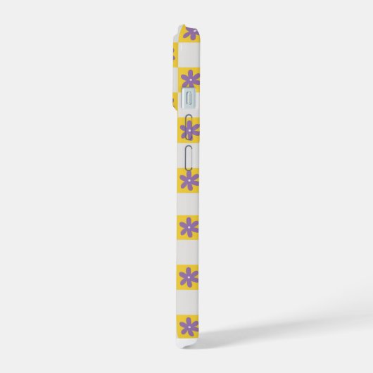 Yellow Checkerboard Floral Pattern – Purple Daisy iPhone 15 Hoesje (Linkerkant)