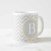 Yellow Chevron Monogram Extra Grote Beker (Voorkant rechts)