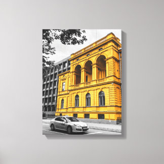 Yellow City Building Minimalistische kleurenfotogr Canvas Afdruk