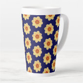 Yellow Dahlia Floral Pattern op Blue Latte Mok (Rechterhoek)