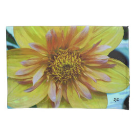 Yellow Dahlia Pillowcase Kussensloop