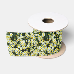 Yellow Dainty Daisy Flower Buttonnen, Lint
