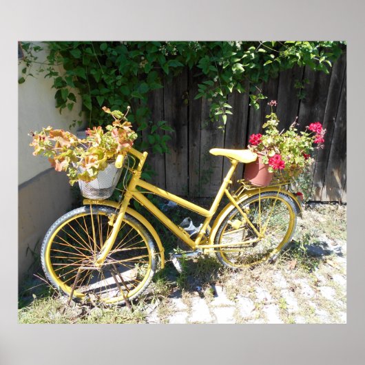 Yellow Flower Bike op straat Poster (Voorkant)