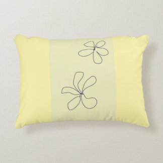 yellow flower pillow accent kussen