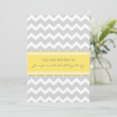 Yellow Grey Chevron 40th Birthday Party Invitation Kaart (Staand voorkant)