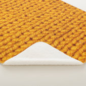 Yellow knitted wool texture background pattern wit sherpa deken (3/4)
