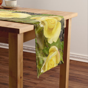 Yellow Rosebud Korte Tafelloper