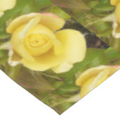 Yellow Rosebud Tafelkleed (Gekanteld)