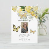 Yellow Roses Butterfly Funeral nodigt aankondiging (Staand voorkant)