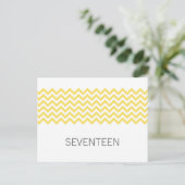 Yellow Simple Chevron Numéro de table Carte postal (Debout devant)