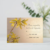 Yellow Spring Forsythia Wedding RSVP Response Kaar (Staand voorkant)