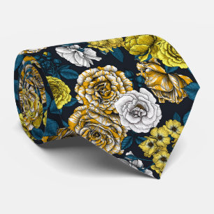 Yellow, white and bi-color roses with blue leaves stropdas
